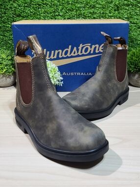 Blundstone 1306 Rustic Brown Chelsea Boots - US Women's 6 NEW